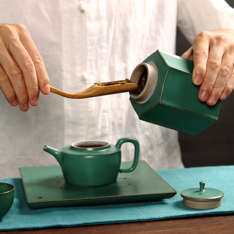 Japanese-style hand-made retro kiln becomes coarse pottery tea unsealed wake-up tea pot ceramic pot custom tea storage tank