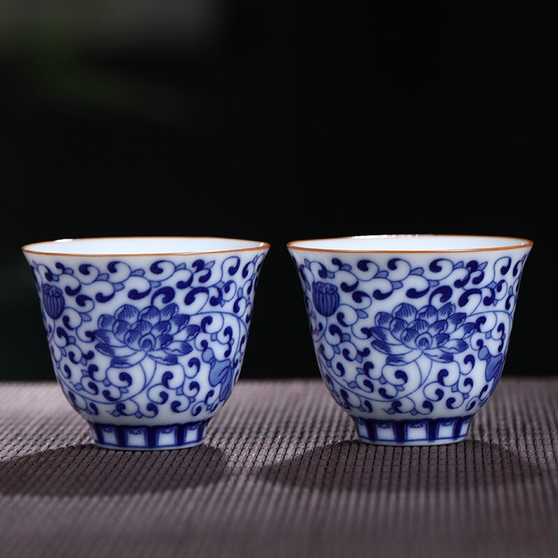 Taza de té de cerámica de Jingdezhen, tazón de té de porcelana azul y blanca hecho a mano, accesorios de té de porcelana china: B2--5.5x4.5cm
