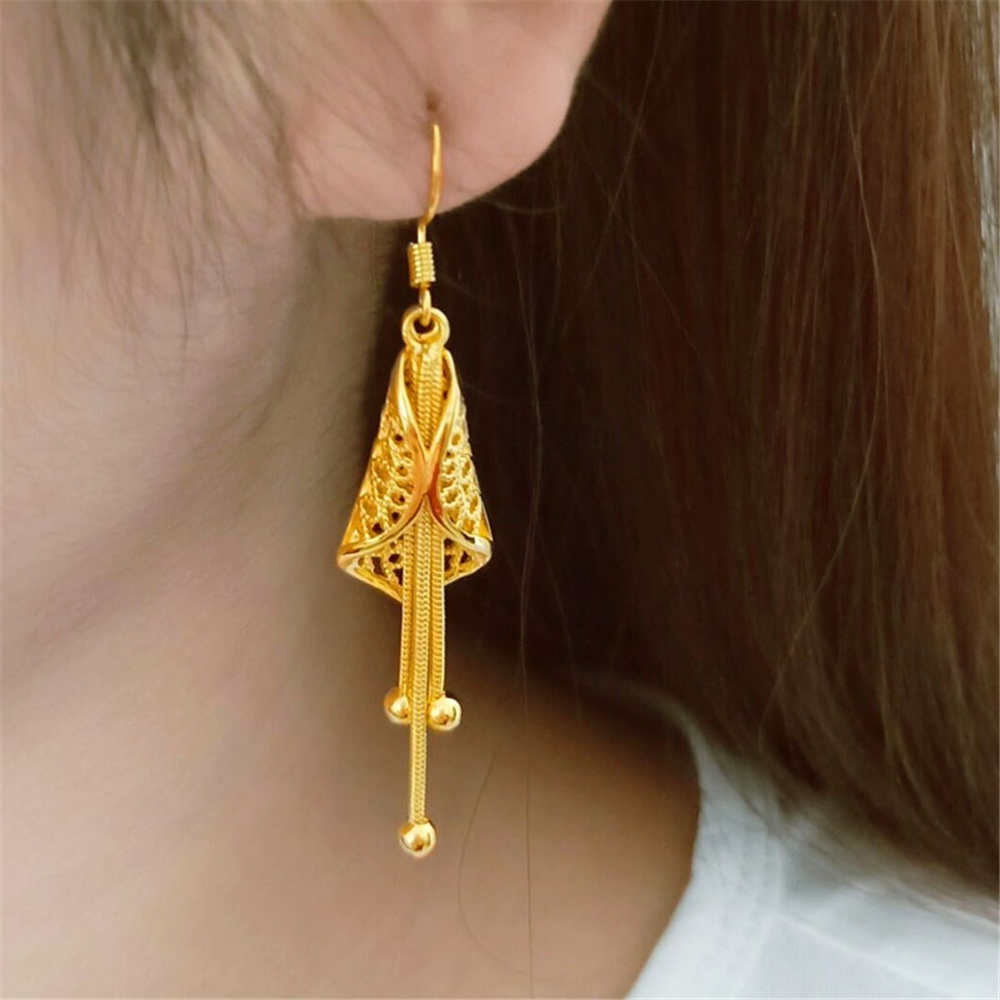 Gouden oorbellen met bedeltjes voor dames, lange oorbellen met kwastjes, oorbellen met kwastjes, feestsieraden.