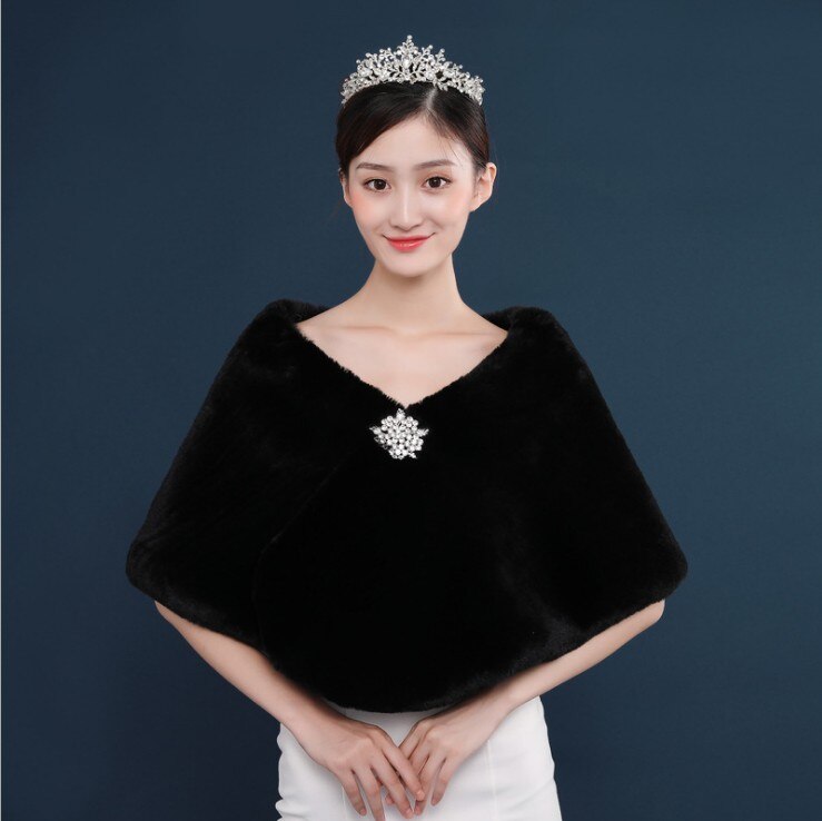 verrotten Schwarz Pelz Faux Winter Bolero Frauen Braut Schal Hochzeit Kap Auf Lagerbier Braut Mäntel Hochzeit Mantel Jacke Für Abend Party: Schwarz mit Brosche
