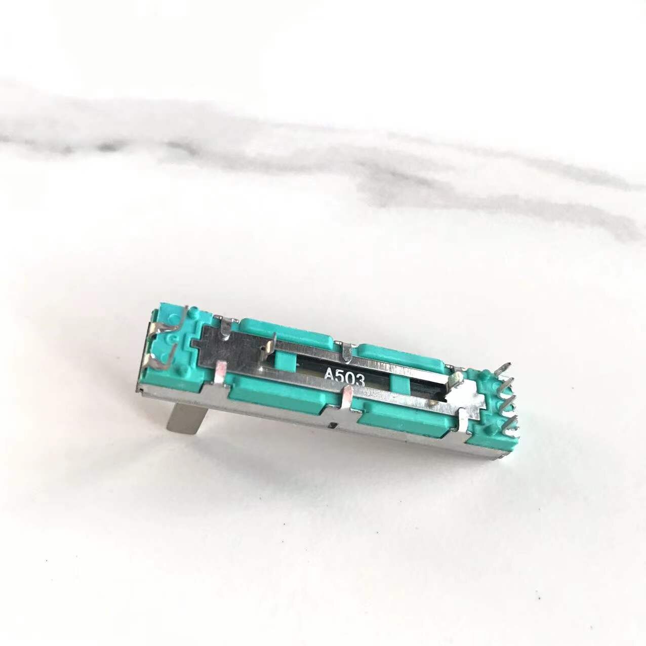 10 Stks/partij 45Mm Potentiometer B10K B20K B50K B100K Originele Potentiometer Mixer Fader B10K 45Mm B10KX2 B20K * 2 b50K * 2: 10pcs A50K Ohm