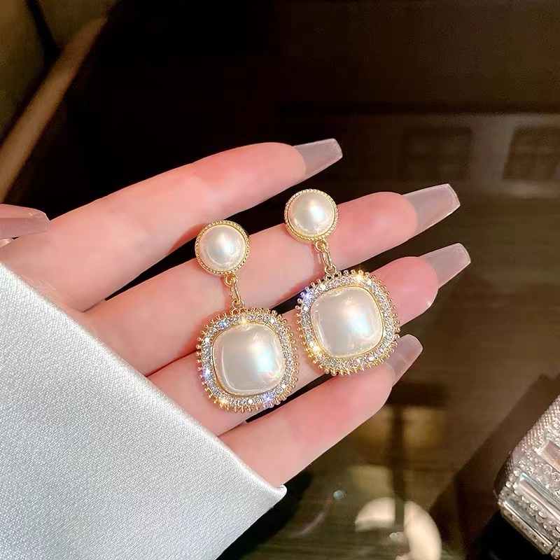 France Style Women's Luxury Zircon Square Pendant Earrings Gold Color Round Shiny Earrings For Women Trendy Jewelry: Dark Gold