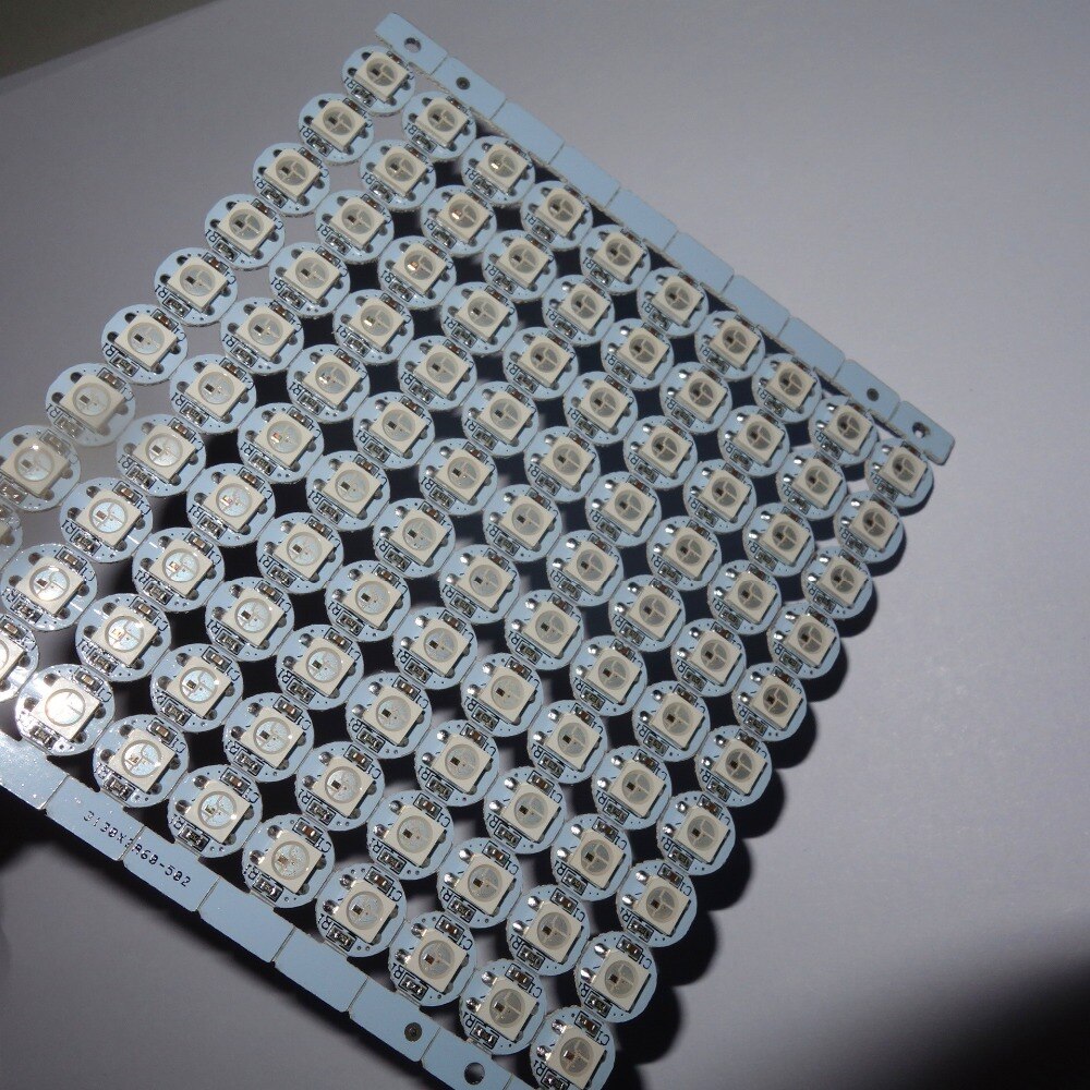 SK6812-RGB adressable led avec dissipateur thermique (10mm * 3mm); entrée DC5V; 5050 SMD RGB avec circuit intégré SK6812;