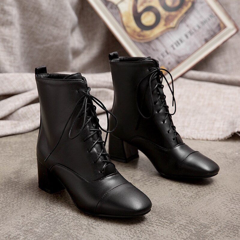 Ankelboots svarta vita stövlar kvinnor casual låga klackar korta stövlar snörning pu läder stor storlek 34- 43 skor kvinna höst: 2 svarta / 6