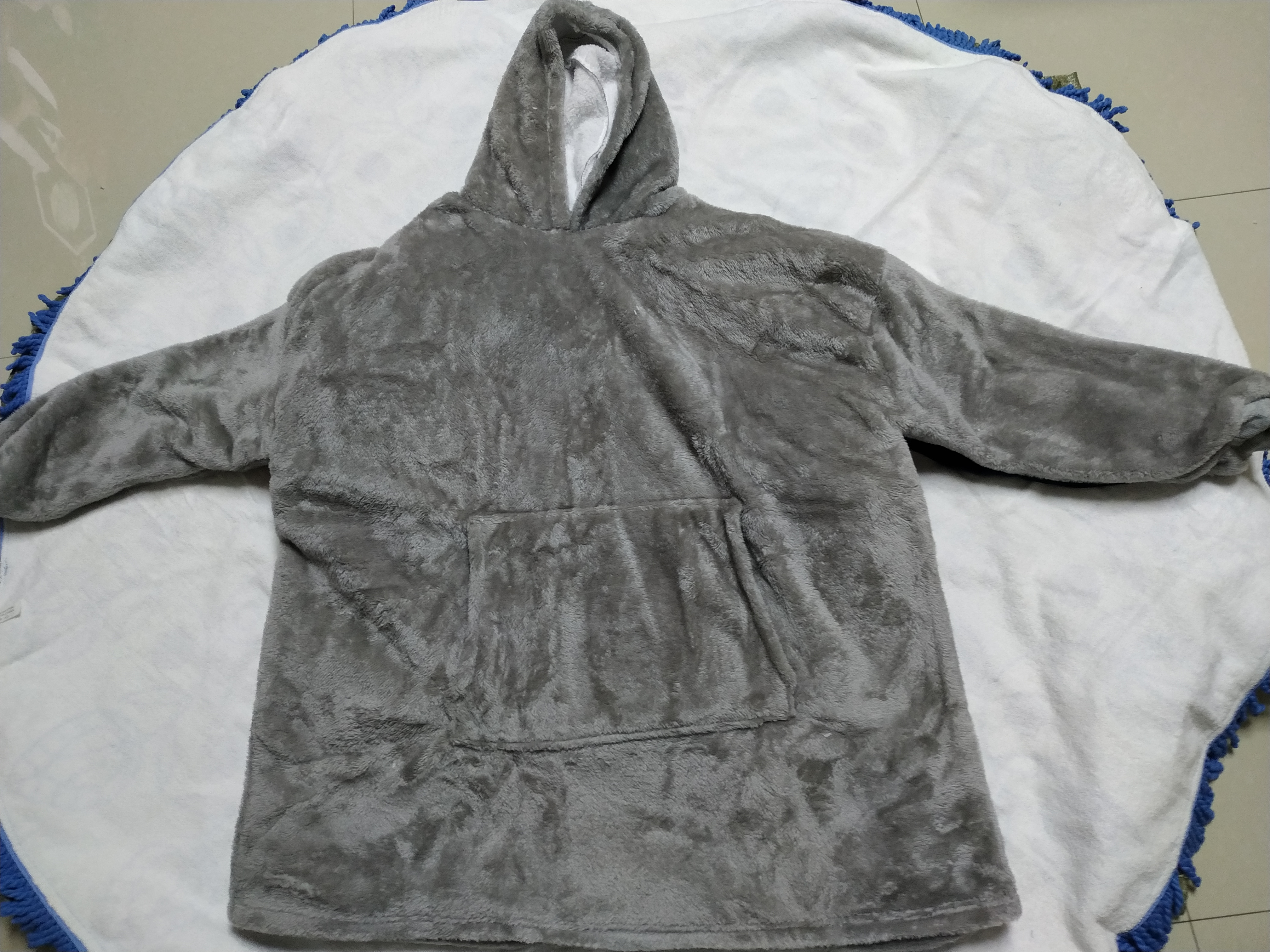 TV paresseux en plein air à capuche couverture sweat à capuche manteaux chauds peignoir portable laine pull couverture pour hommes et femmes