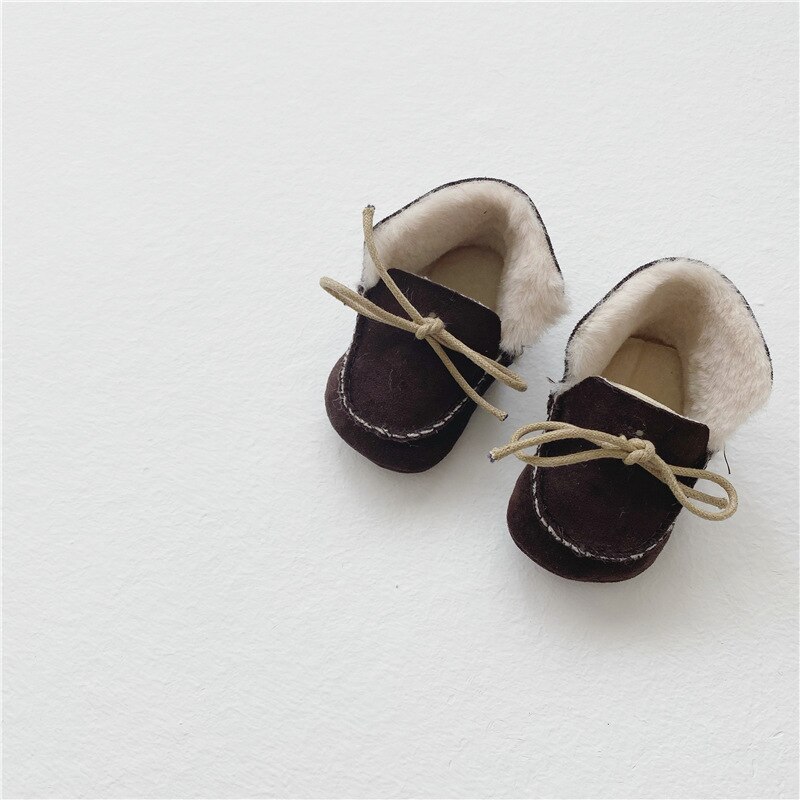 Winterliche koreanische babystiefel, samtschuhe für kleinkinder, rutschfeste mokassins für mädchen und jungen, flauschige babyschuhe mit fellfutter, lauflernschuhe: Dunkler kaffee / Einlegesohle 13cm