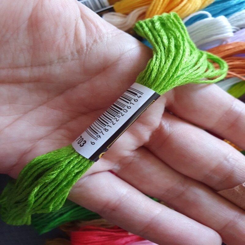 150 pcs Random Color DIY Silk Line Branch Threads Similar Thread embroidery Thread Floss Skein Cross Stitch Thread