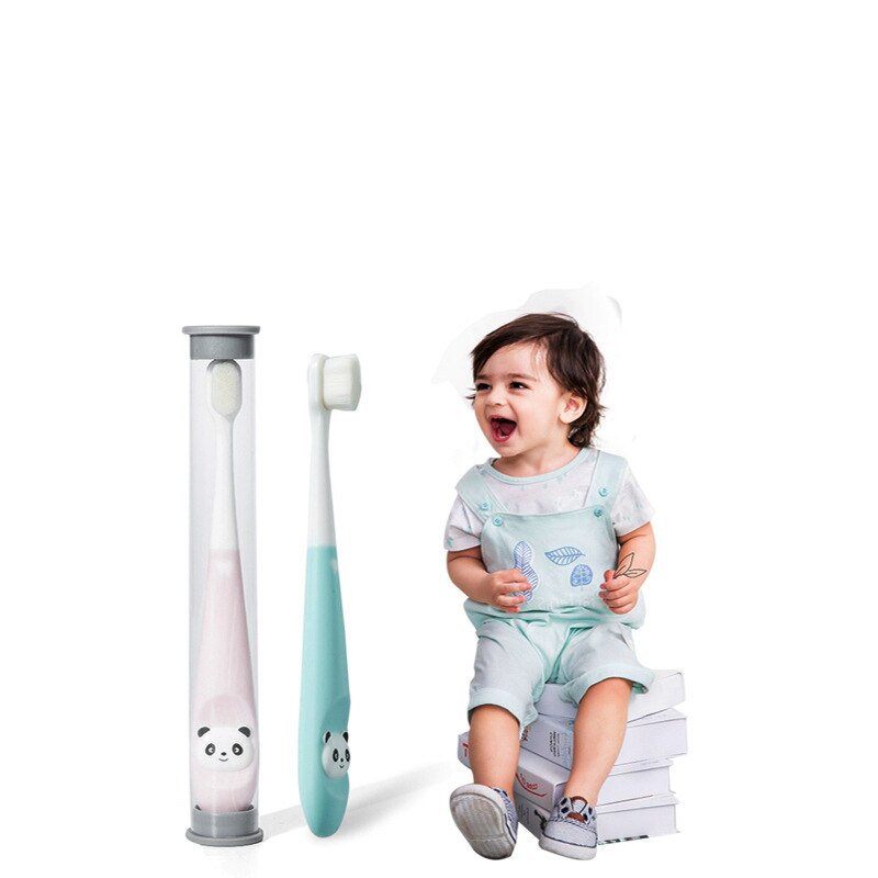 Toiletartikelen kindercartoon tandenborstel met tienduizend wortelharen voor baby's en peuters 1-3 jaar oud babyzacht