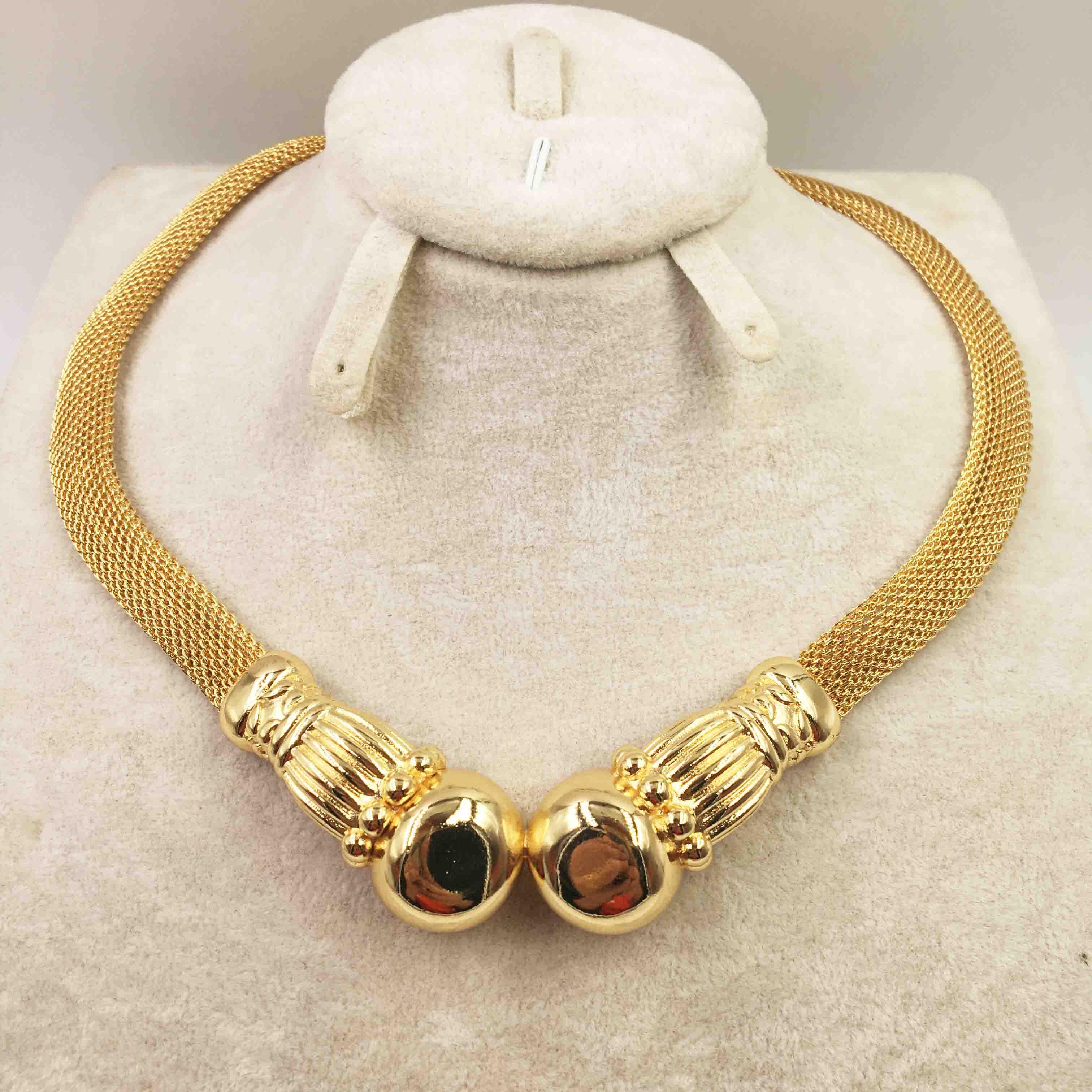 Brude afrikanske smykkesæt kvindelige halskæde øreringe armbånd rejse guld smykkesæt