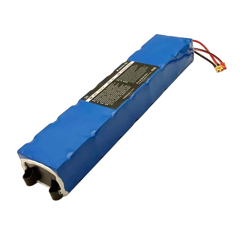 10S3P 36V/42V Nagelneu und original 7800mAh Effiziente wasserdichte Elektroroller-Lithiumbatterie mit BMS für Scooter Balanced