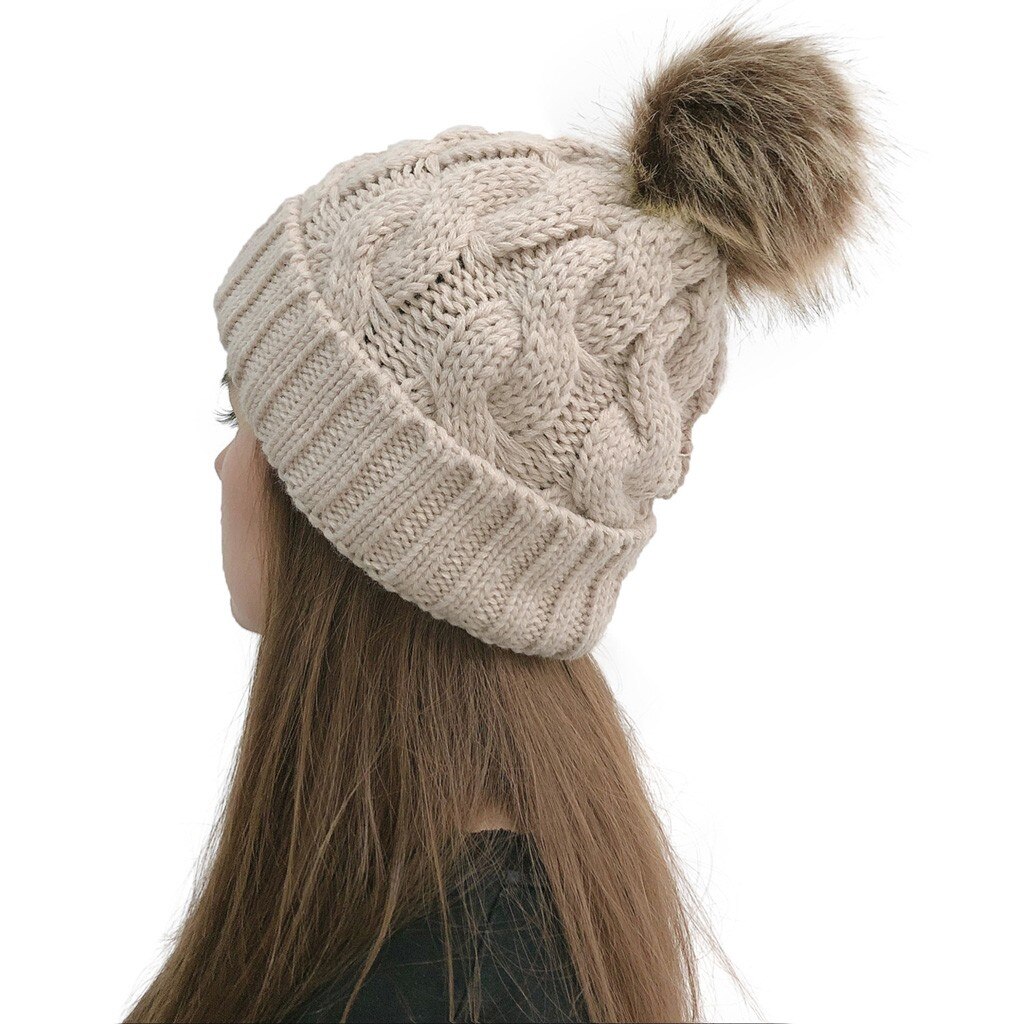 Las mujeres Casual gorrito de punto de ganchillo Cap costura resistente al aire libre bola de peluche de sombreros sombrero de mujer, gorro Ushanka hiver женские шапки зимние