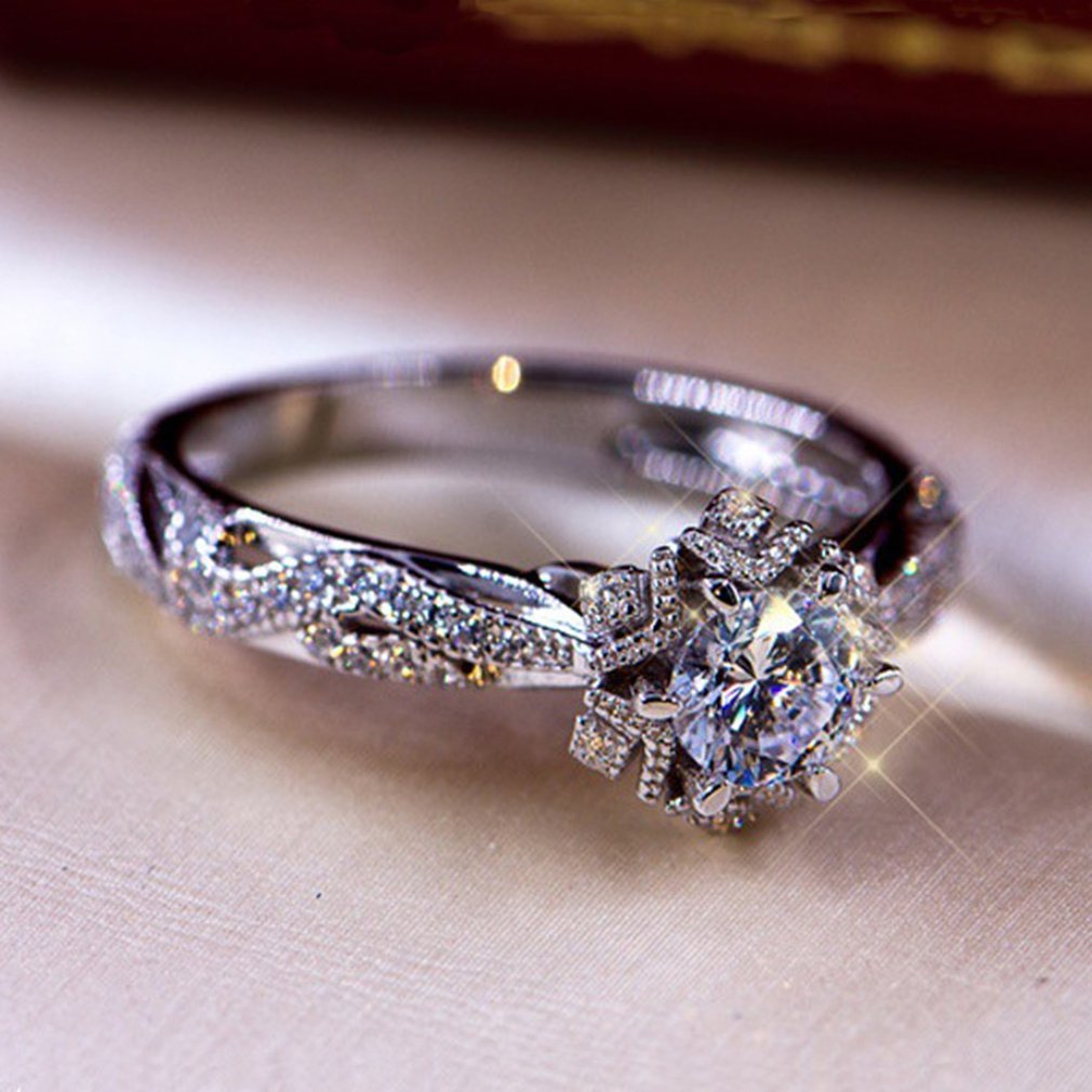 Diamanten Bloem Ring Luxe Prachtige Ring Vrouwen Bruiloft Engagement Prinses Ring Sieraden Legering Ring