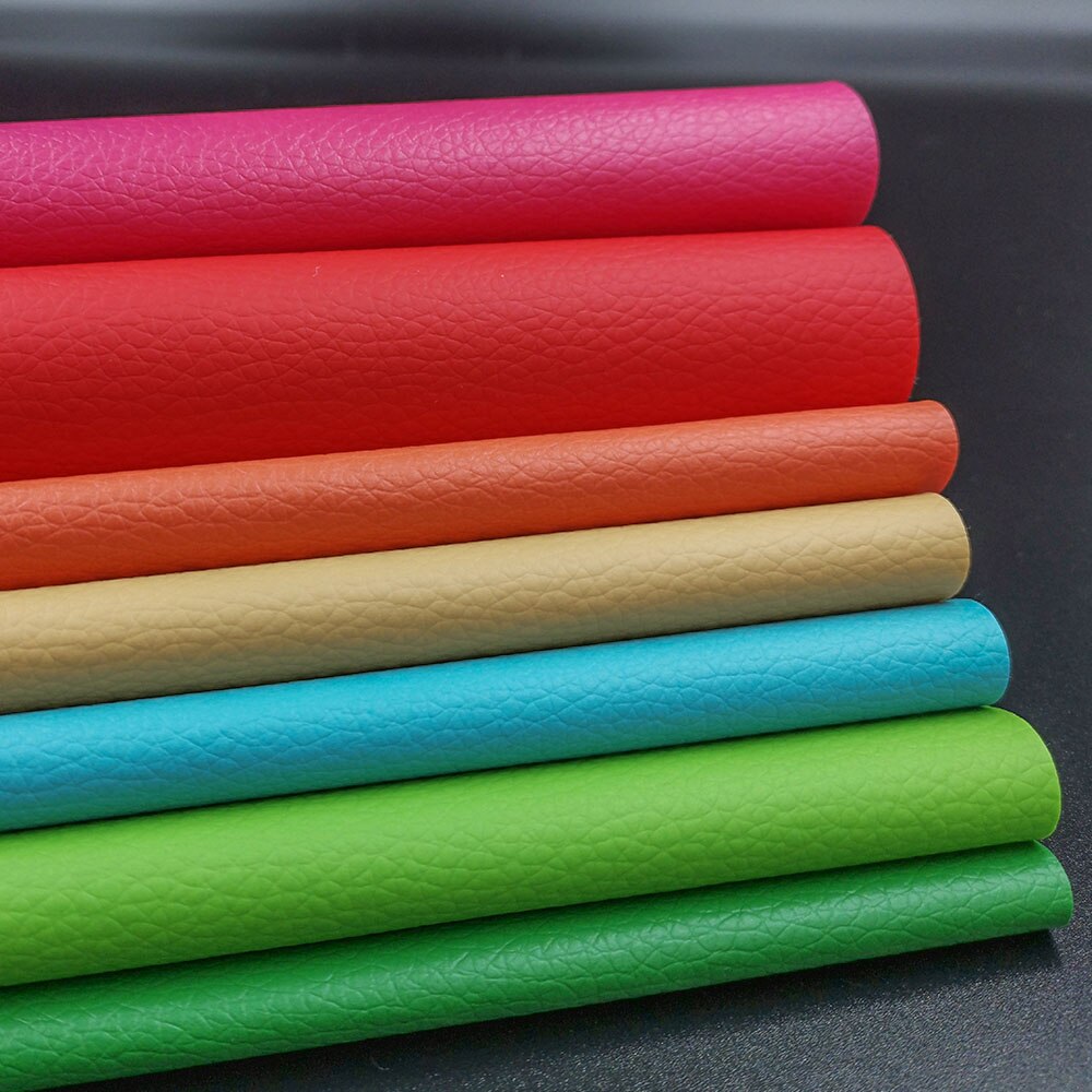 7 stk regnbue litchi mønster pu kunstlær kunstlær til syveske klær sofa bil diy materiale 20 x 30cm ark: Rødgrønn serie