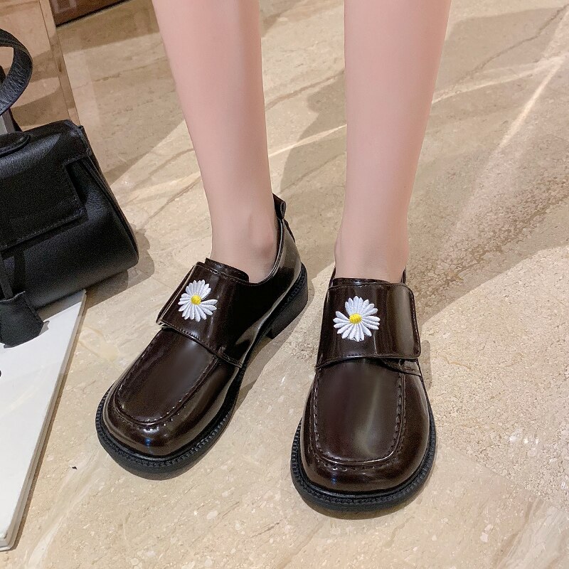 Women Daisy small leather shoes big toe doll shoes women square toe flats loafers student embroider hook&loop derby shoes