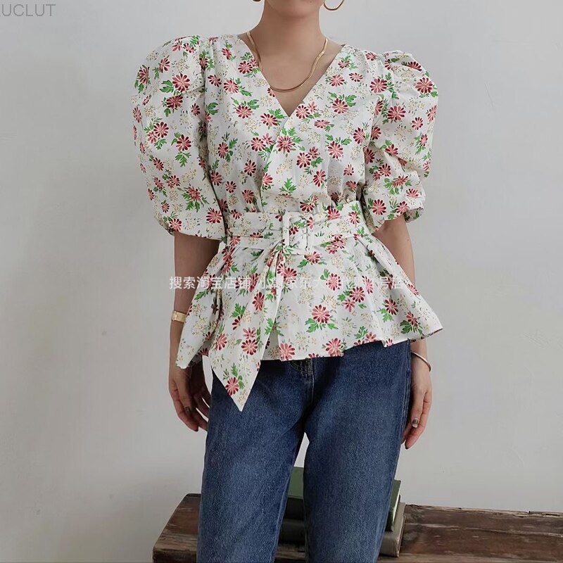 Korean Chic French minority sweet temperament in spring and summer, thin and versatile top, flower print V-neck shirt