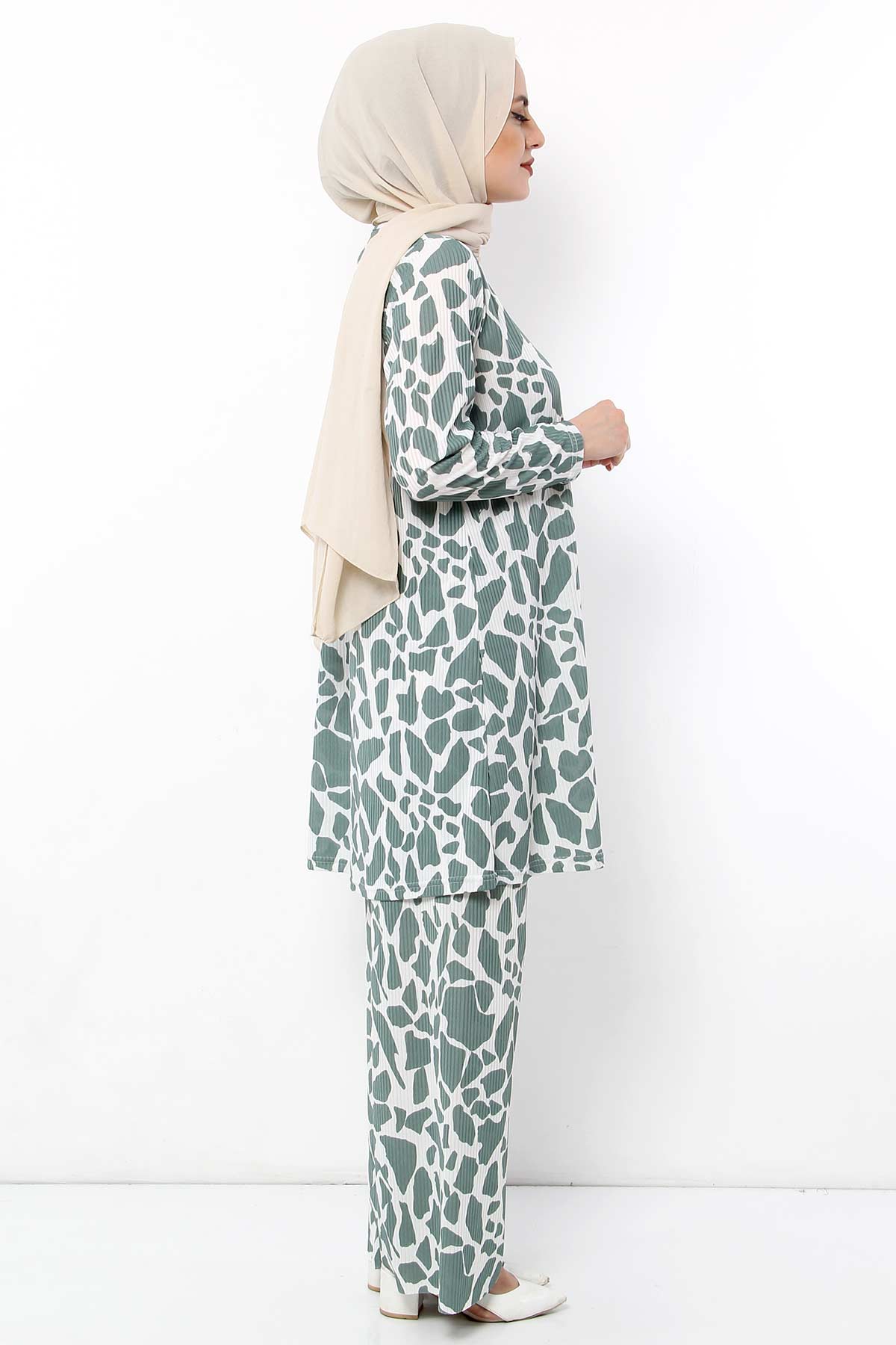 Leopard print Dual Hijab Suit TSD4116 Green