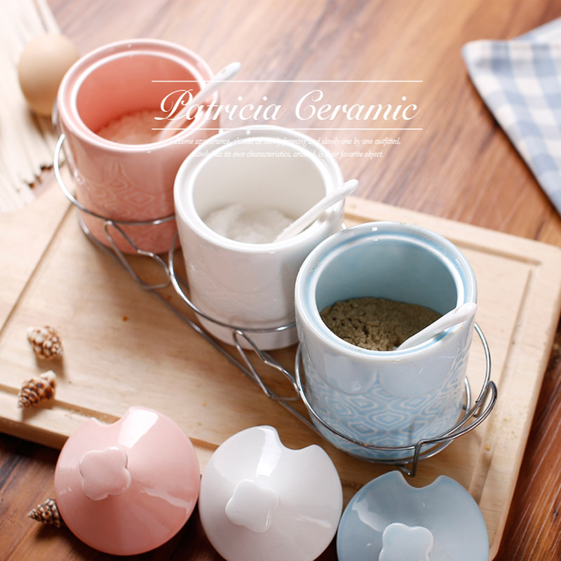 Keramische Bone China Caster Zout Suiker Pot Set (3 Stks) met Graveren Patroon voor Keuken Koken