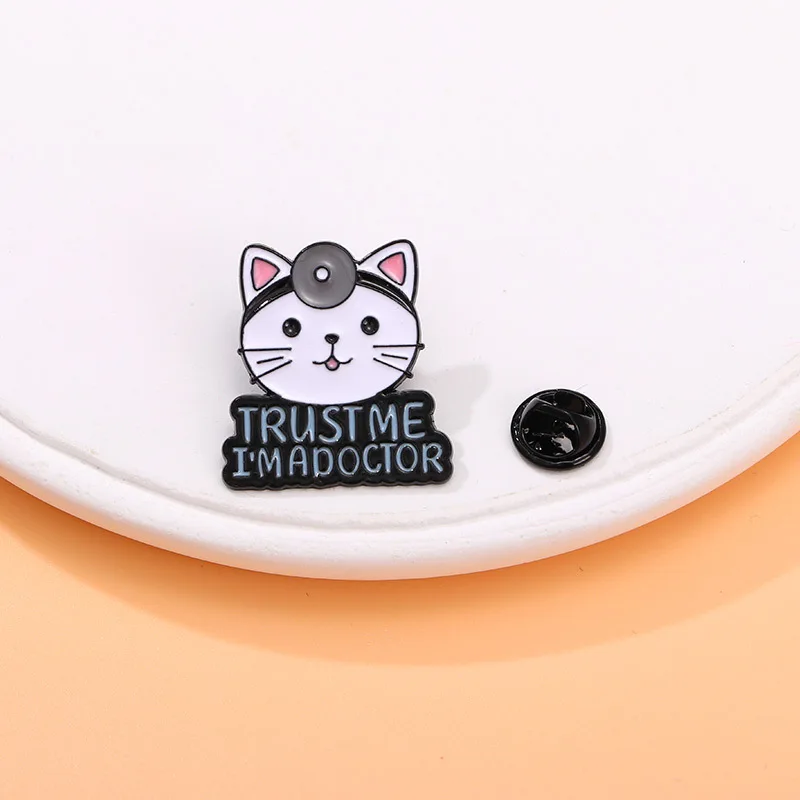 Alfileres esmaltados de pato para perro y Doctor, broches de animales, gatos y enfermeras, insignias de solapa de dibujos animados, ropa, mochila, de joyería para amigos: COLOR ORO ROSADO