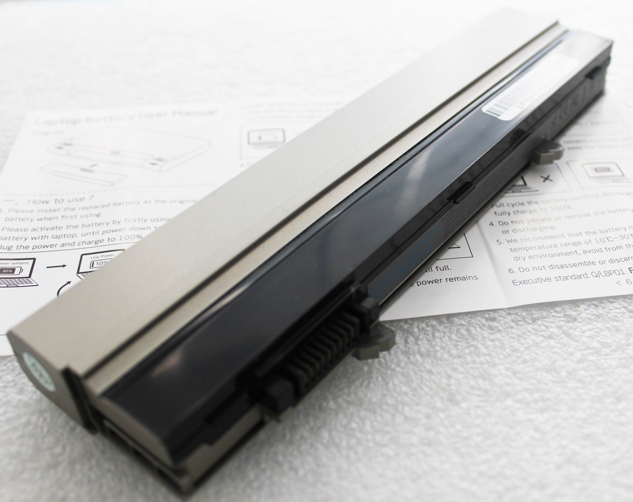 Batería para ordenador portátil Dell Latitude E4300 E4310 312-0823 FM332 WJ386 XX327 XX337 HW898 FM335 FM338 312-0822 312-0823 R3026 U817P PC