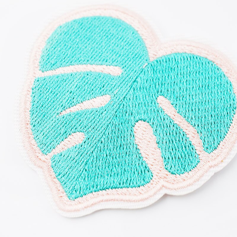 Blad Maat: 6.1X5.8Cm Doek Ijzer Op Patch Badge Geborduurde Badges Abstract Kids Patches Voor Kleding Stickers 0111