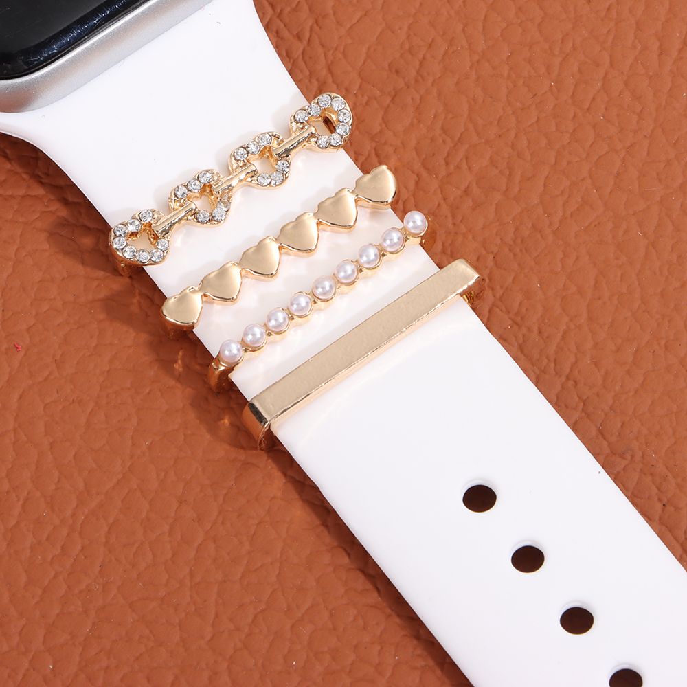 Dla Apple Watch Band diamentowa miłość ozdoba metalowa zawieszka ozdobny pierścionek kreatywna broszka inteligentny zegarek akcesoria do paska silikonowego