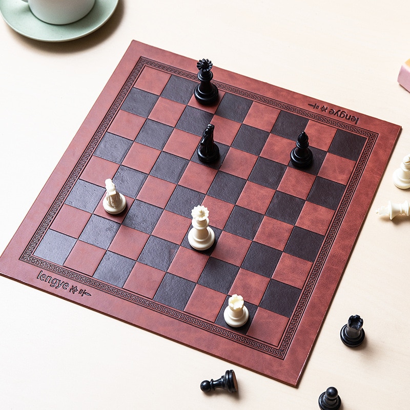 Chess Board Embossed Leather Portable Thermal Insulation Chess Board Ordinary Leather Chess Board