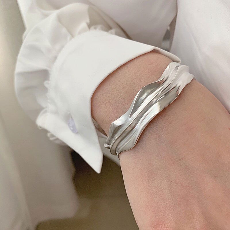 LIVVY 2021 New Fashion Silver Color Smooth Irregular Fold Texture Bracelet For Women semplice fatto a mano squisito regalo unico