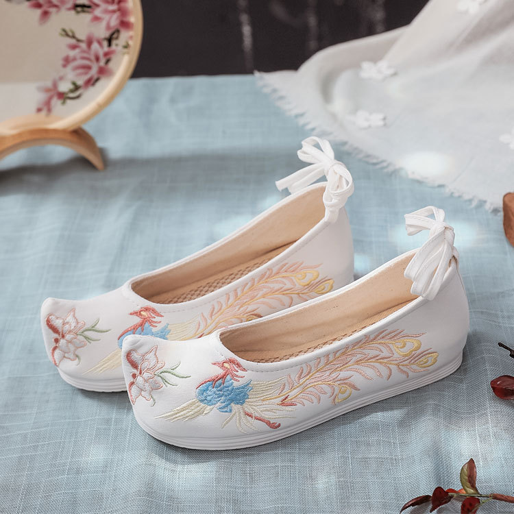 Embroidered Shoes With Cheongsam Costume Shoes Single Shoes Chinese Style Flat Hanfu Old Beijing Embroidered Cloth Shoes Show