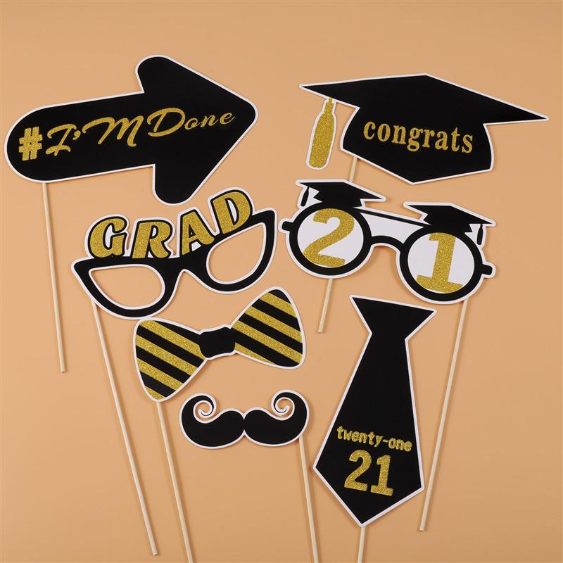 18pcs Handheld Photo Booth Props Graduation Photo Props Pre-Glued with Wooden Sticks for Taking Photos Graduation Seasons