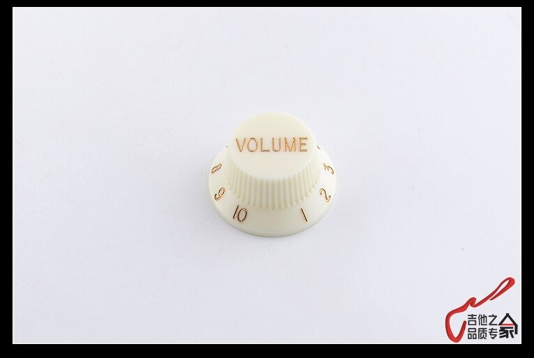 1 Set ( 3 Pieces ) GuitarFamily Aged White Electric Guitar Plastic Control Knobs ( 24 Splines ) ( #1062 ) MADE IN KOREA