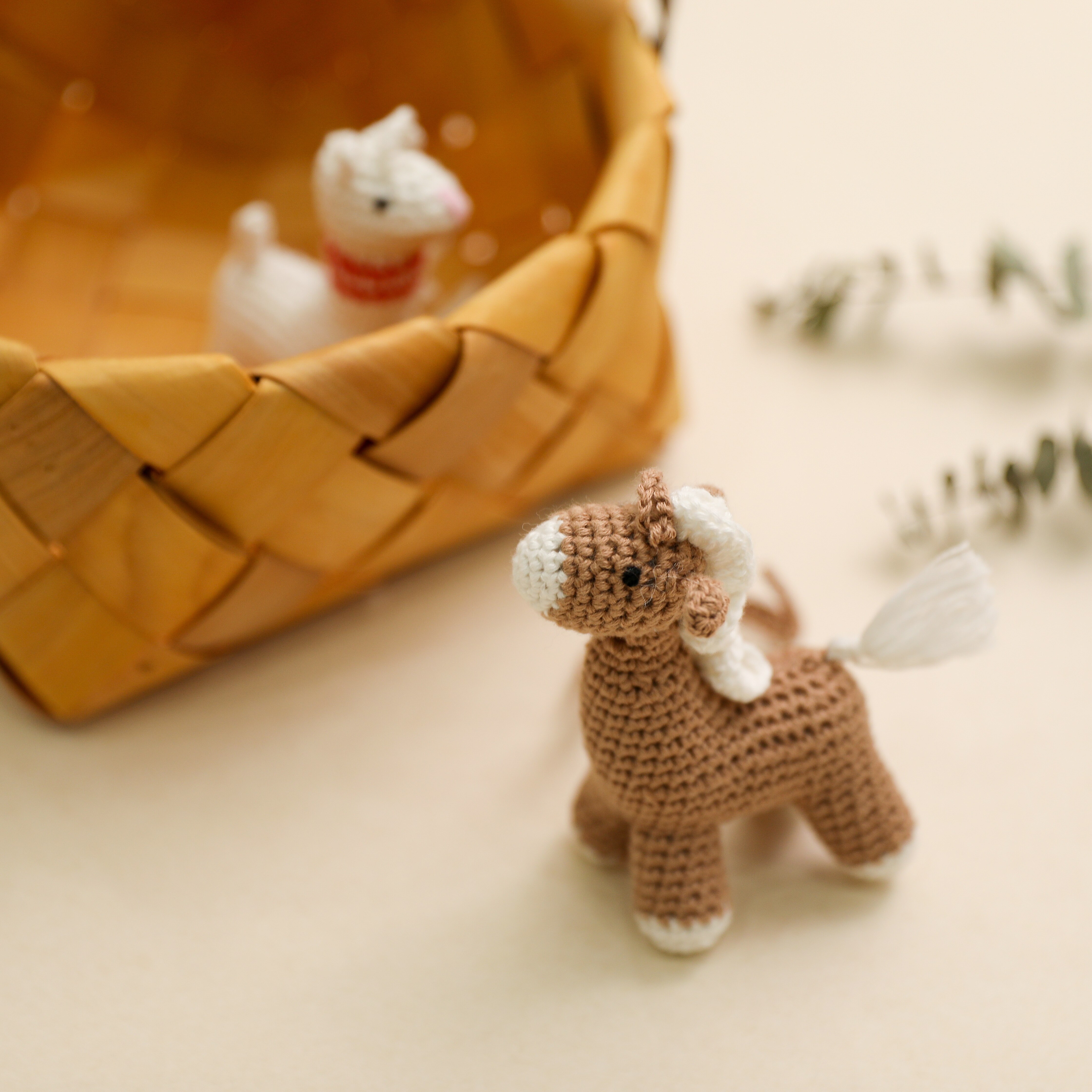 2 Pcs Solid Wood Fitness Rack Pendant Baby Play Gym Wood Bed Bell Crochet Alpaca Pendant Infants Baby Gym Toy Hanging Ornaments