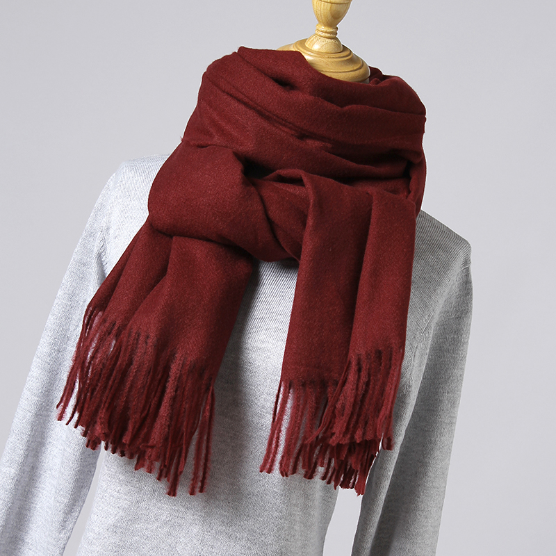 Vinterscarf kvinnor enfärgade sjalar och omslag tjocka varma kashmirliknande halsdukar dam tofsar pashmina echarpe femme: Känna 20