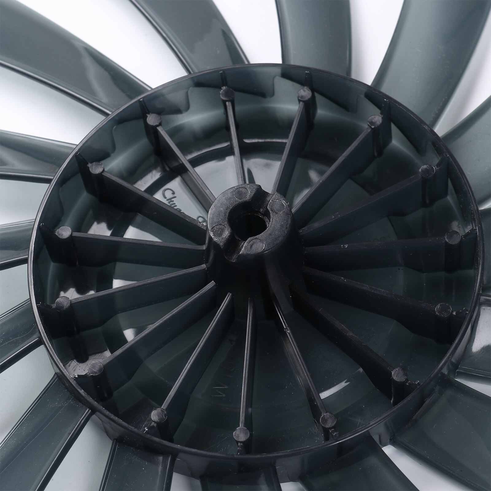 Universal Vent Blades Plastic Fan Blade with Nut Cover Household Silence Electric Fan Blade Ventilation Fan Table Fan Accessory