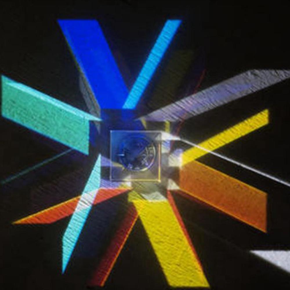 Dicroico di Vetro Ottico di colore X-cubo Quattro Lati di Vetro Lucido 5*5*5 millimetri K9 Arcobaleno Prisma laser Cubo di Esperimento per L'insegnamento P8T9