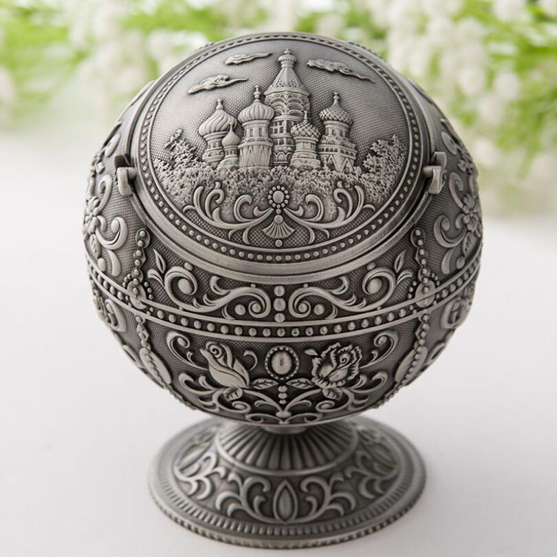 Luxury Home Ashtray Boyfriend Husband Father Ashtray Retro Style Metal Ashtray Clamshell Round Ashtray Office Room Ornament: Tin Castle