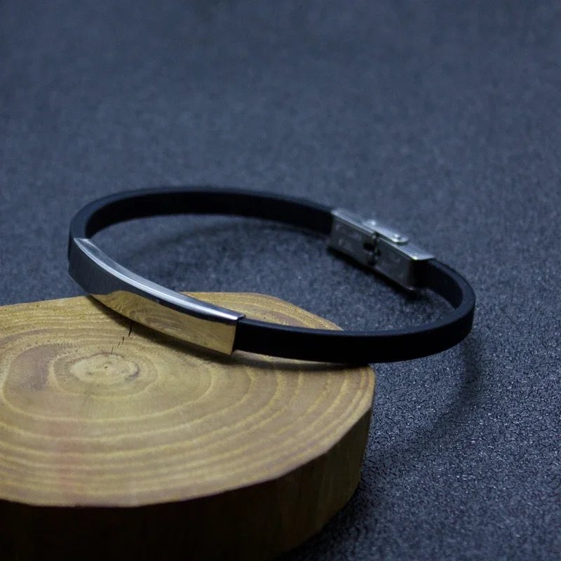 lässig Jahrgang handgemachte schwarze Gummi Armbinde Silber Farbe Edelstahl Bar Silikon Herren Handschlaufe