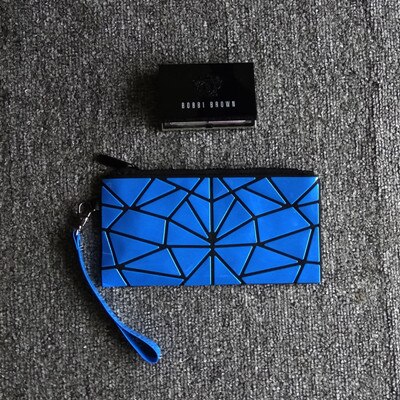 2020 nowy geometryczny zamek kosmetyczka kobiety Luminous kosmetyczka Ladies Organizer na kosmetyki składane podróży makijaż torba hurtownia: H