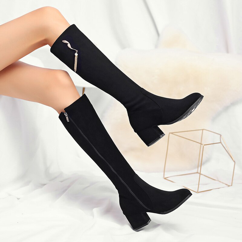 Warme winterschoenen zwarte kniehoge laarzen voor dames brede kuit comfort vierkante rits ronde neus metalen ridderlaarzen maat 43