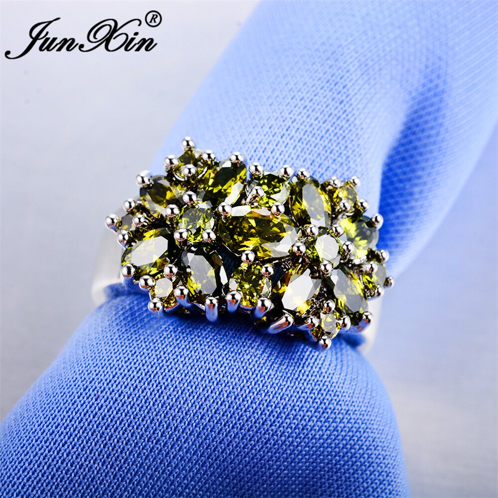 Junxin moda femminile peridot fiore zircone anello di lusso in oro bianco riempito di cristallo gioielli vintage anelli di cerimonia nuziale per le donne