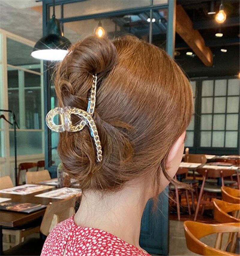 AOMU Exaggerated Large C-shaped Pearl Acrylic Hair Claws Moon-shaped Grab Retro Hair Ponytail Cilps for Women Accessories