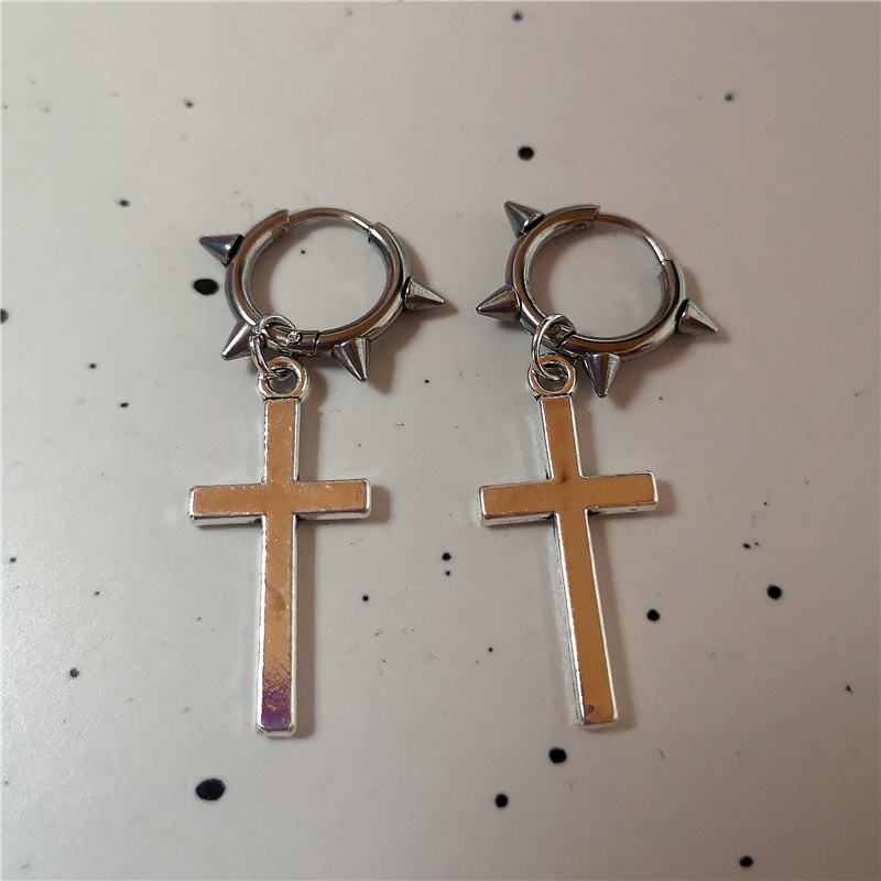 Goth oregelbundet hjärta kors spindel spiral rostfritt stål örhängen kvinnor män grunge  y2k smycken 2000s scen emo accessoarer: Svart zinkpläterad