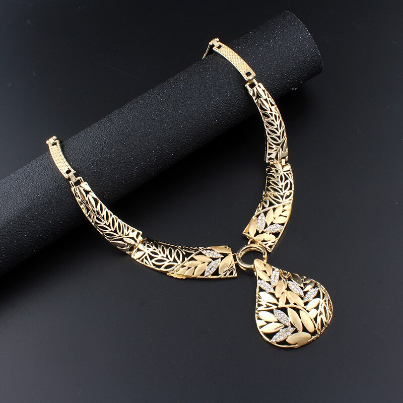 Jiayijiaduo Indian Sieraden Sets Goud Kleur Ketting Leaf Earring Armband Bruiloft Decoratie Sieraden voor Womens Sieraden