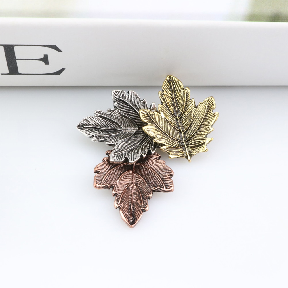 Vintage Maple Leaf Brooches Metal Women Girls Charm Exquisite Collar Lapel Brooch Pins Jewelry Party Garment Accessories