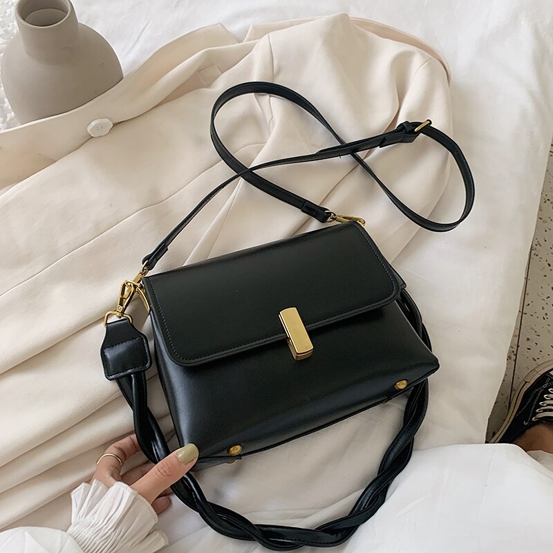 Couleur unie sac fourre-tout carré en cuir PU femmes sac à main voyage épaule sac de messager sac à aisselles: Black