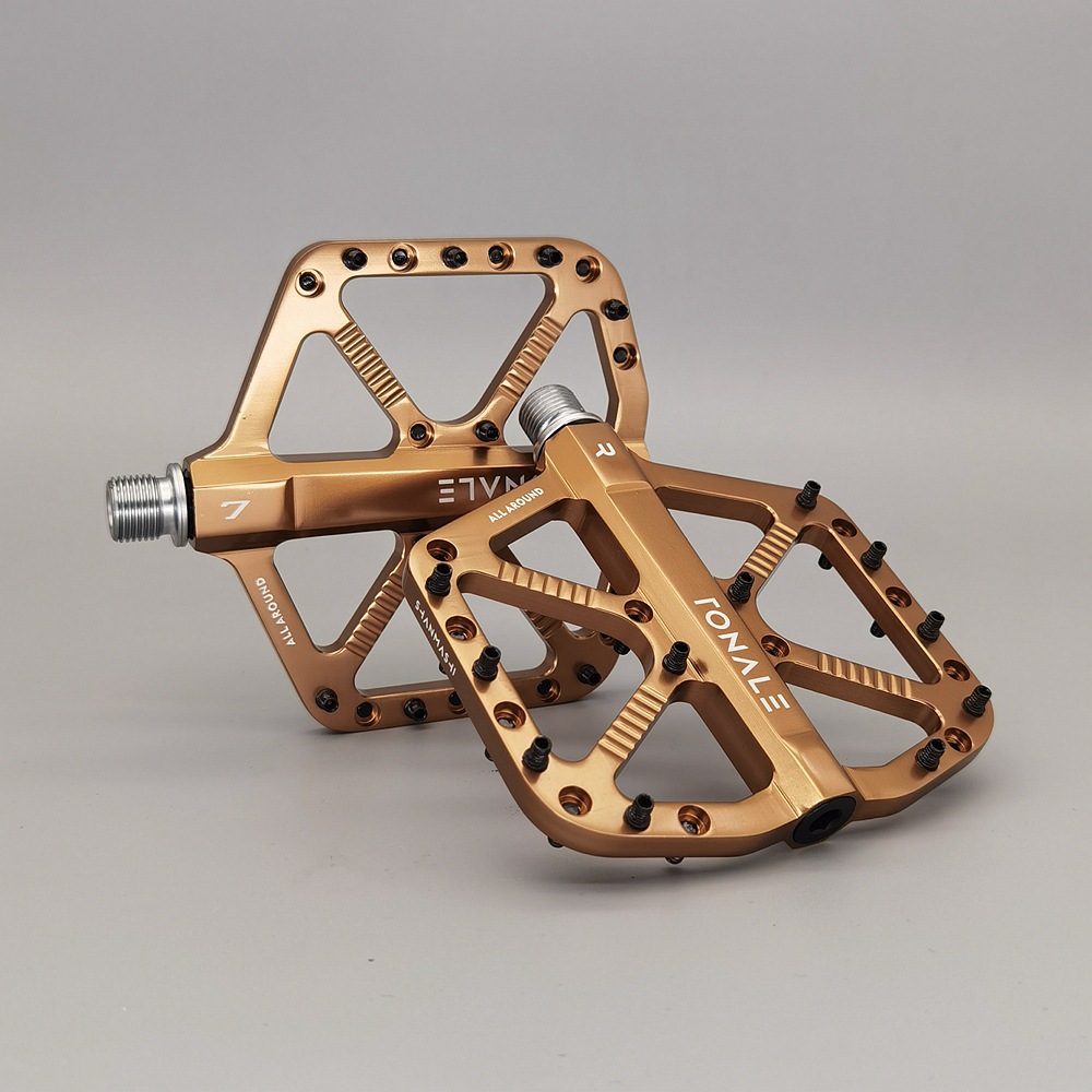 2025 Neue ultraleichte Mountainbike-Pedale, CNC-Aluminiumlegierung, poliert, 3-Lager-Pedale, MTB, Dirt Bike, rutschfeste Fahrradpedale: Brown