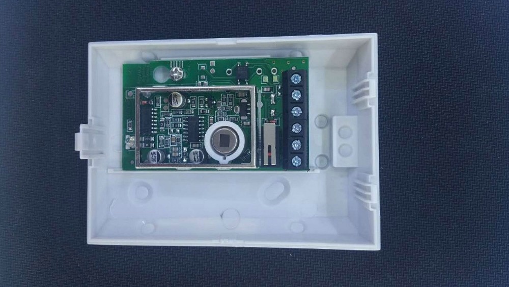 (1 PCS) Indoor motion Sensor Paradox PA-476 Wired wide angle 110 degree PIR detector Home Alarm Security Accessories