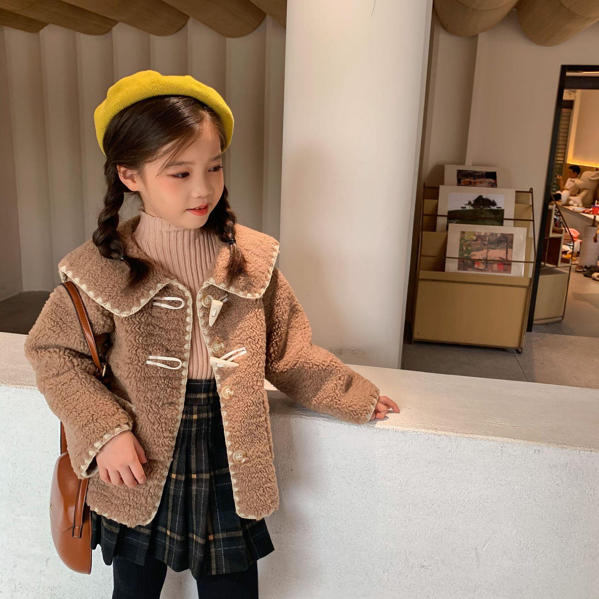 Hiver nouveauté style coréen fille veste épaissie laine tout-match avec corne bouton cool manteau: Marron / 4T