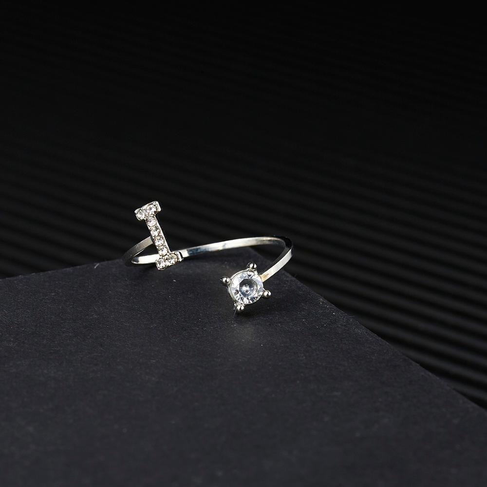 1pcs 26 Engels Letters A-Z Ringen Zilveren Kleur Strass Open Manchet Verstelbare Vinger Ringen Vrienden Paar Sieraden