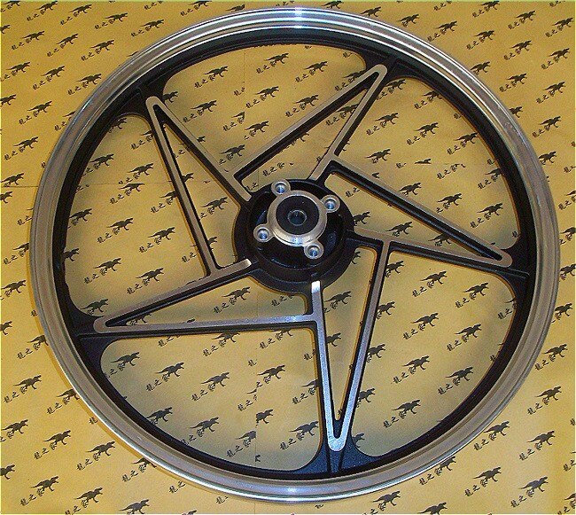 EN125-2/3 HJ125K-A/2A/3A Motorcycle Front Aluminum Alloy Wheel Hub Motorbike Scooter Rear Rims Back Wheel