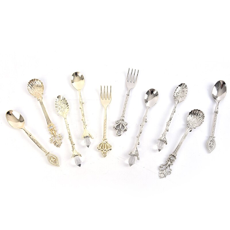 6 st vintage skedar gaffel kunglig stil metall guld snidade kaffe frukt dessert gaffel